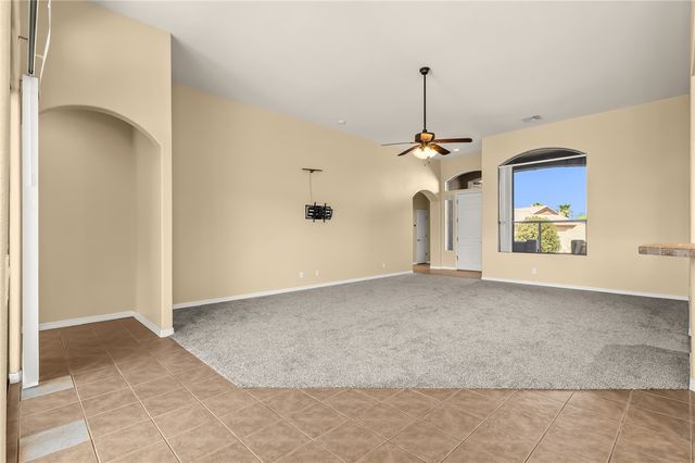 941 Talon Pointe Drive, Bullhead City, AZ 86429