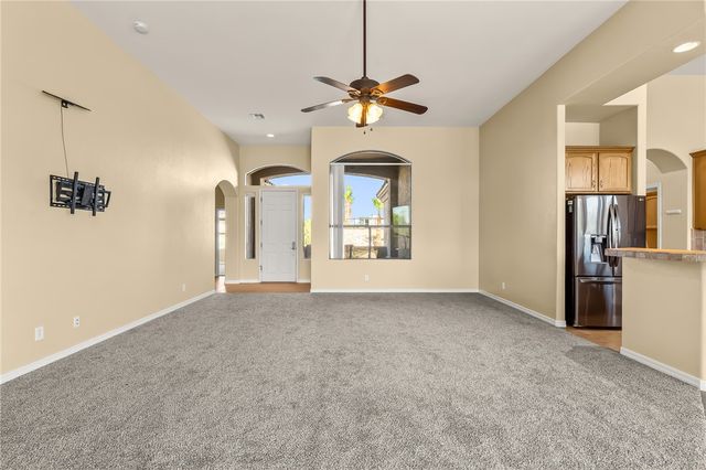 941 Talon Pointe Drive, Bullhead City, AZ 86429