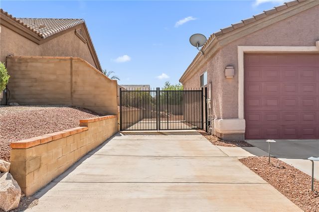 941 Talon Pointe Drive, Bullhead City, AZ 86429