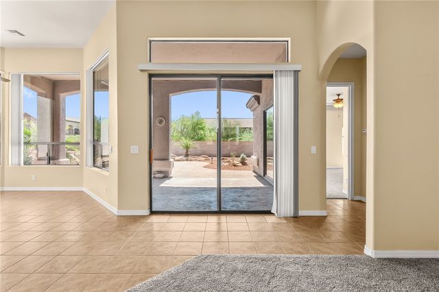 941 Talon Pointe Drive, Bullhead City, AZ 86429