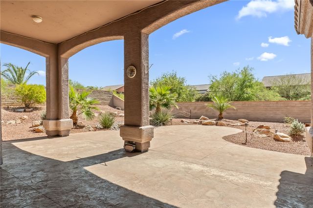 941 Talon Pointe Drive, Bullhead City, AZ 86429