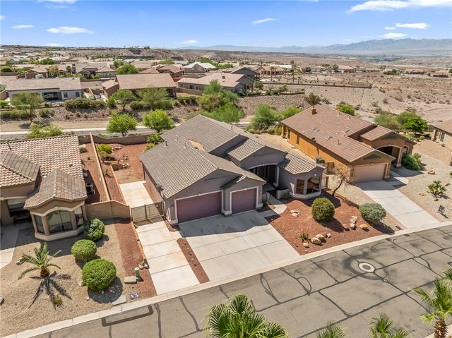 941 Talon Pointe Drive, Bullhead City, AZ 86429
