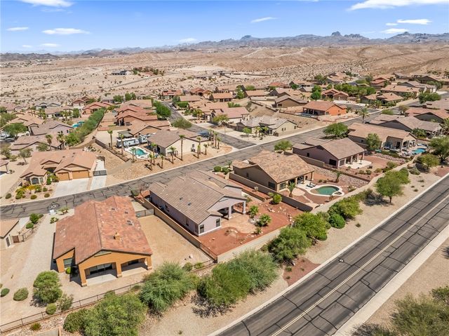 941 Talon Pointe Drive, Bullhead City, AZ 86429