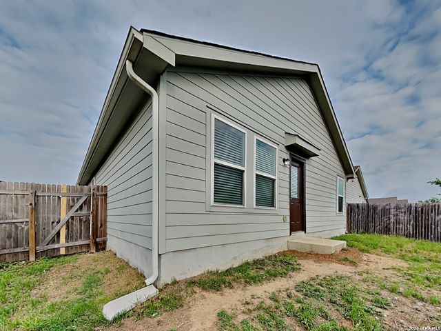 5118 Everett, Converse, TX 78109