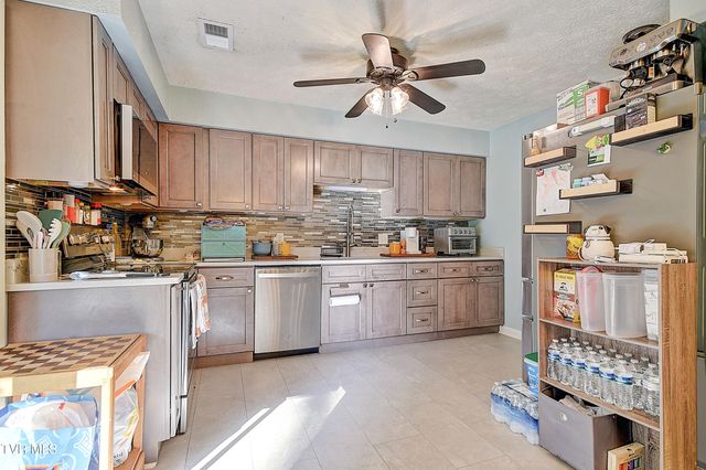 1241 Nassau Drive, Kingsport, TN 37660