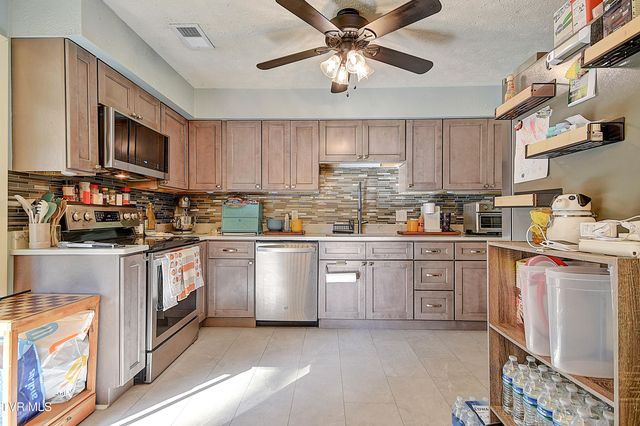 1241 Nassau Drive, Kingsport, TN 37660