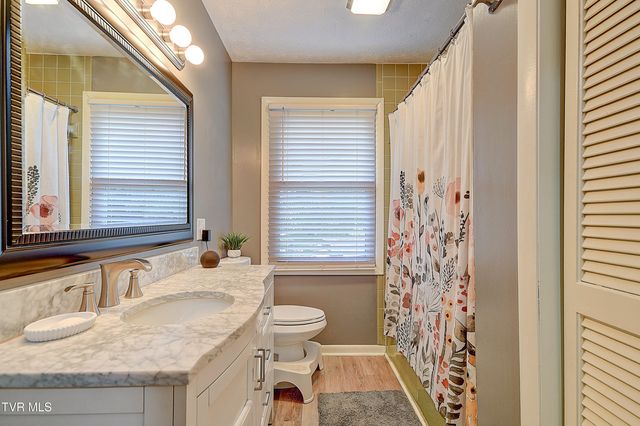 1241 Nassau Drive, Kingsport, TN 37660