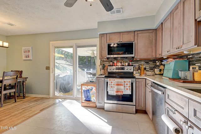 1241 Nassau Drive, Kingsport, TN 37660