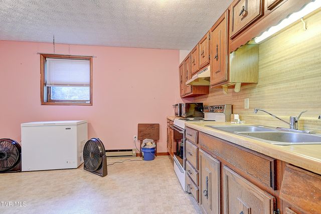 1241 Nassau Drive, Kingsport, TN 37660