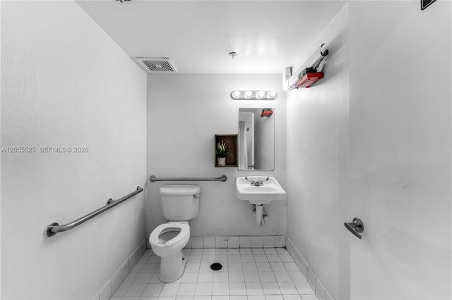 5991 NW 102nd Ave 6, Doral, FL 33178