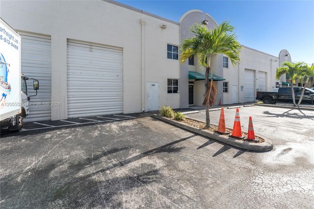 5991 NW 102nd Ave 6, Doral, FL 33178