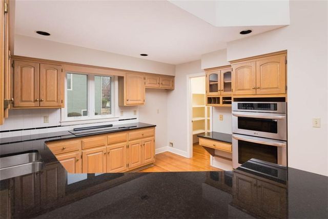 4500 Turnberry Drive, Lawrence, KS 66047