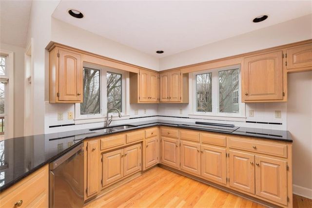 4500 Turnberry Drive, Lawrence, KS 66047