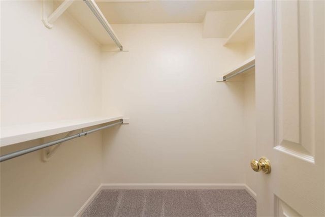 4500 Turnberry Drive, Lawrence, KS 66047