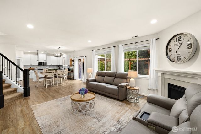 14925 Rivergrove Drive E, Sumner, WA 98390