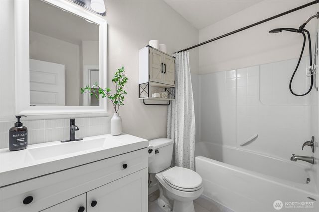 14925 Rivergrove Drive E, Sumner, WA 98390