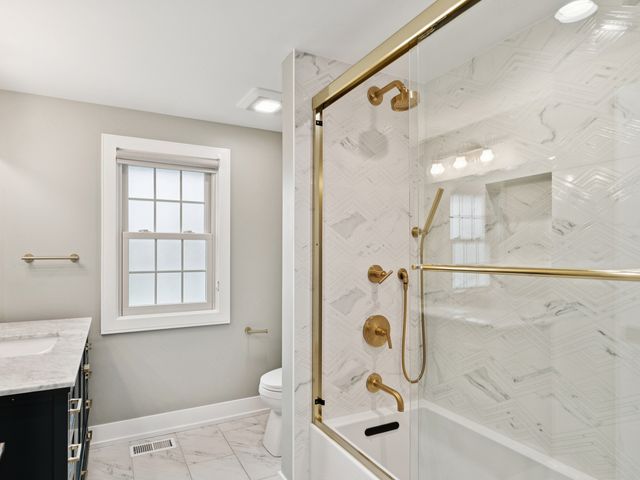 2870 Beckwith Court, Northbrook, IL 60062