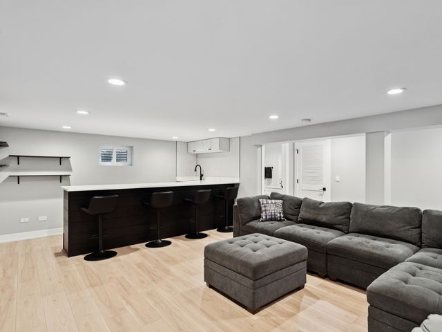 2870 Beckwith Court, Northbrook, IL 60062