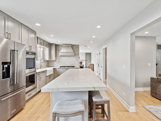 2870 Beckwith Court, Northbrook, IL 60062