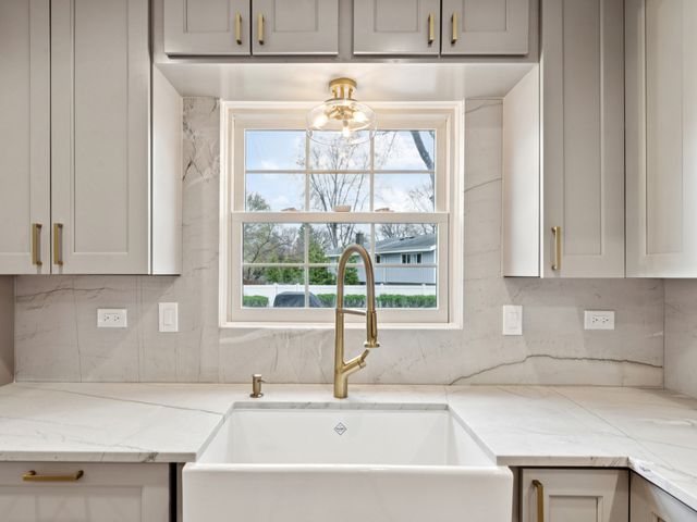 2870 Beckwith Court, Northbrook, IL 60062