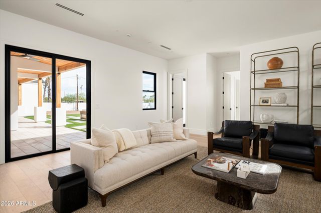 6711 E JENAN Drive, Scottsdale, AZ 85254