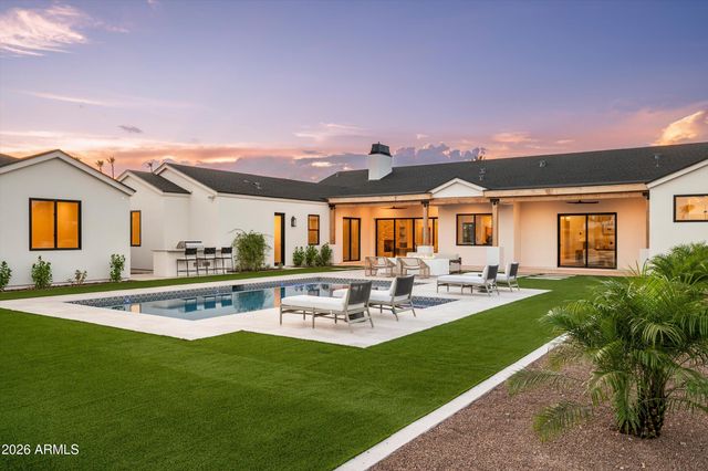 6711 E JENAN Drive, Scottsdale, AZ 85254