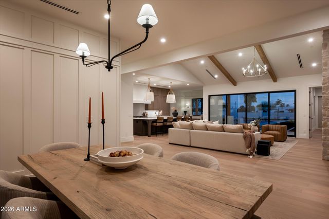 6711 E JENAN Drive, Scottsdale, AZ 85254