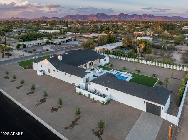 6711 E JENAN Drive, Scottsdale, AZ 85254