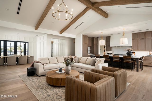 6711 E JENAN Drive, Scottsdale, AZ 85254