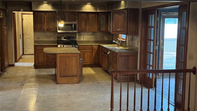 12716 FORREST Drive, Edinboro, PA 16412