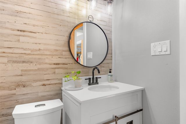 2905 Jones Street, Greenville, TX 75401