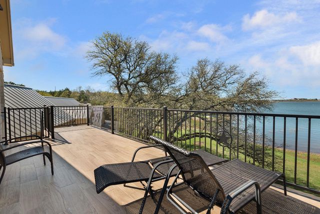 101 Kelly Emeralds RD, Burnet, TX 78611