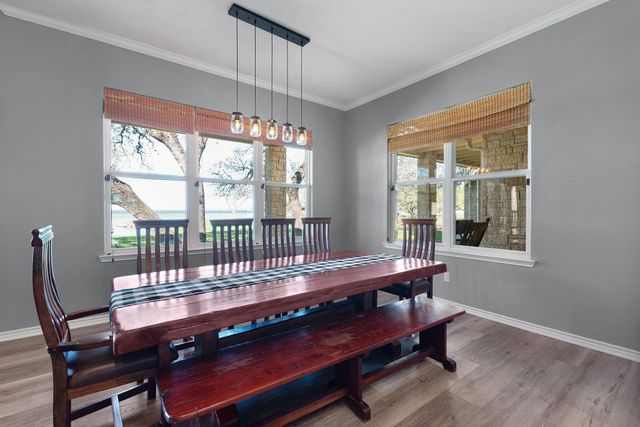 101 Kelly Emeralds RD, Burnet, TX 78611