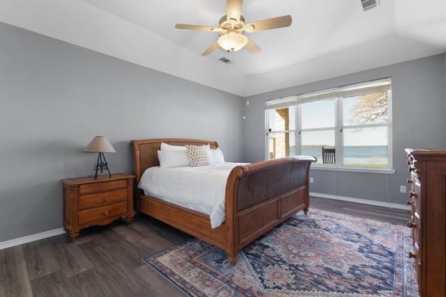 101 Kelly Emeralds RD, Burnet, TX 78611