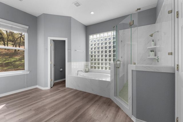 101 Kelly Emeralds RD, Burnet, TX 78611