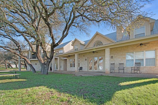 101 Kelly Emeralds RD, Burnet, TX 78611