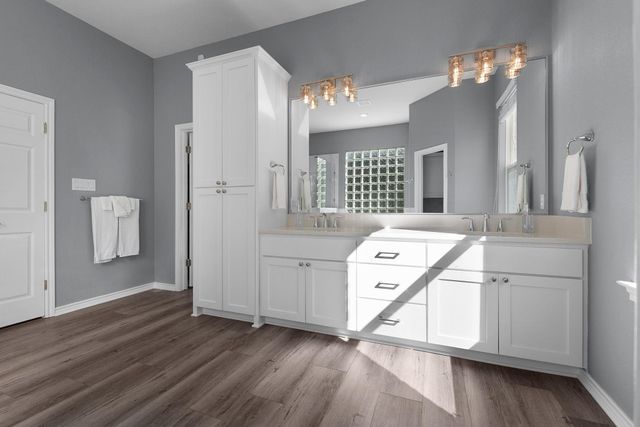 101 Kelly Emeralds RD, Burnet, TX 78611