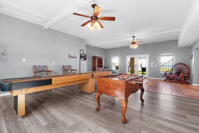 101 Kelly Emeralds RD, Burnet, TX 78611