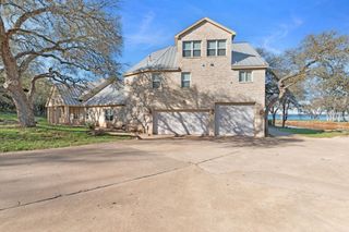 101 Kelly Emeralds RD, Burnet, TX 78611