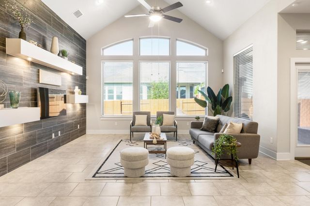 188 Rough Leaf DR, Buda, TX 78610