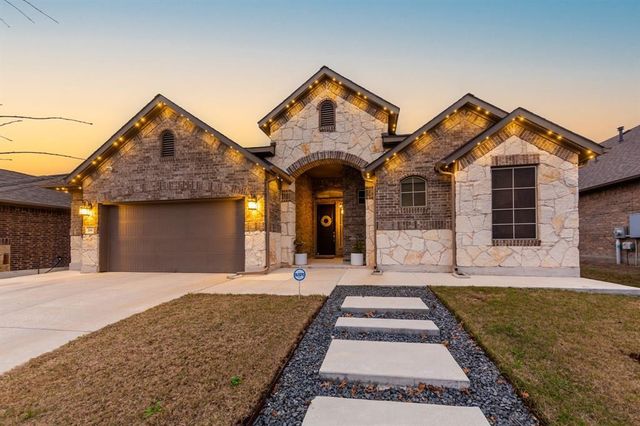 188 Rough Leaf DR, Buda, TX 78610