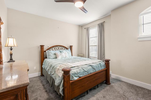188 Rough Leaf DR, Buda, TX 78610