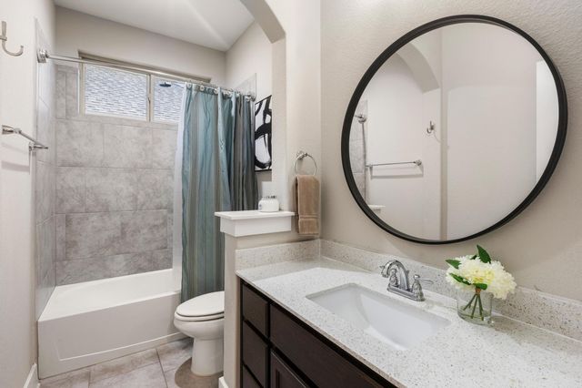 188 Rough Leaf DR, Buda, TX 78610