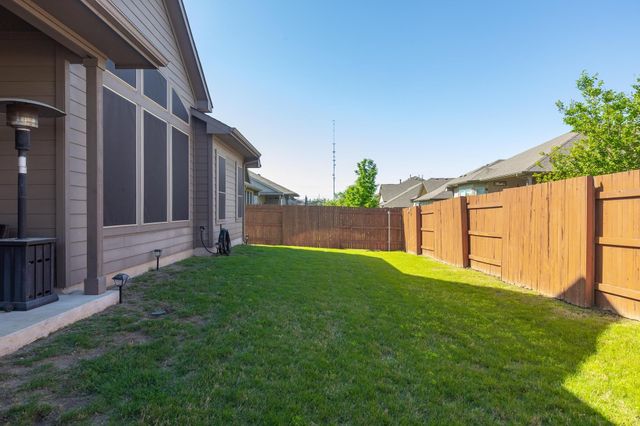 188 Rough Leaf DR, Buda, TX 78610
