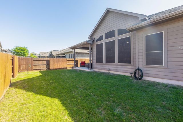 188 Rough Leaf DR, Buda, TX 78610