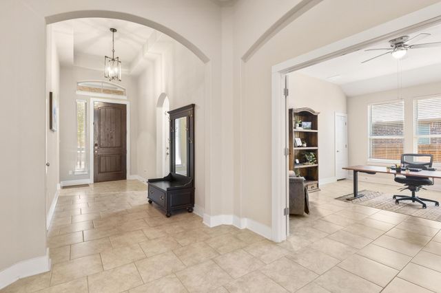 188 Rough Leaf DR, Buda, TX 78610