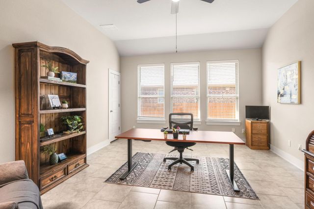 188 Rough Leaf DR, Buda, TX 78610