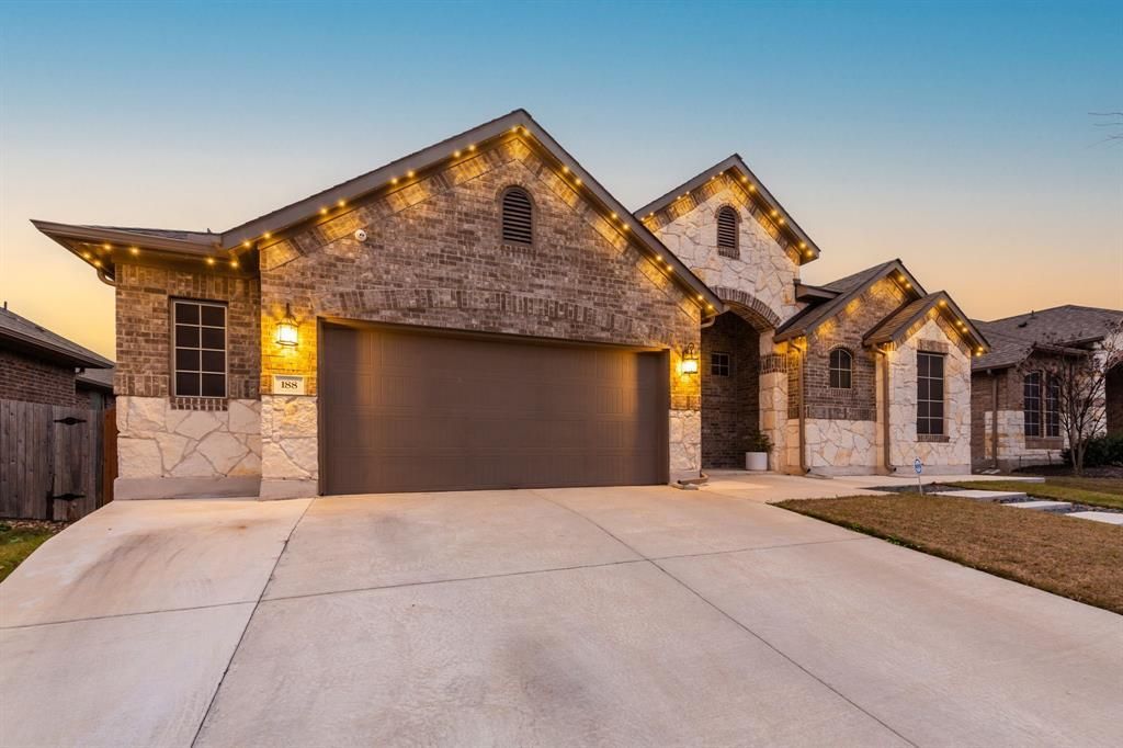 188 Rough Leaf DR, Buda, TX 78610