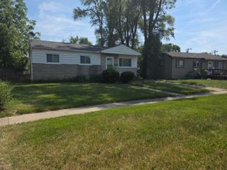 1060 Commonwealth Avenue, Ypsilanti Twp, MI 48198