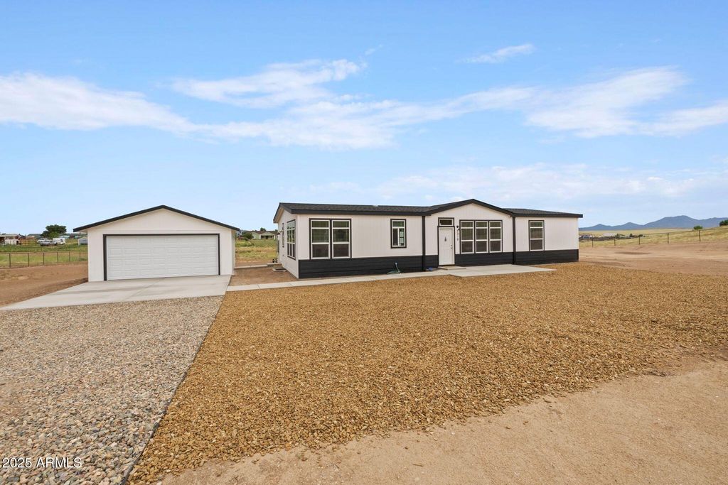 7319 E Alexis Way, Prescott Valley, AZ 86314